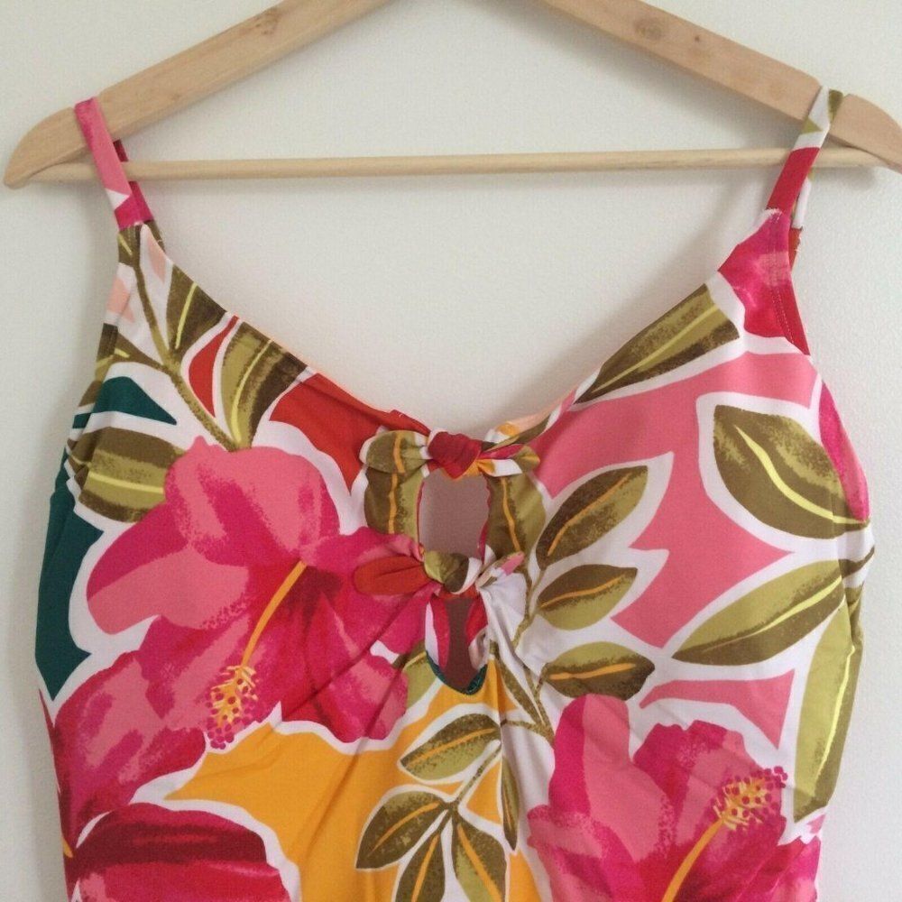 Beach Betty Swimsuit Large Miracle One Piece Floral Tropical Vacation Resort - Picture 3 of 7